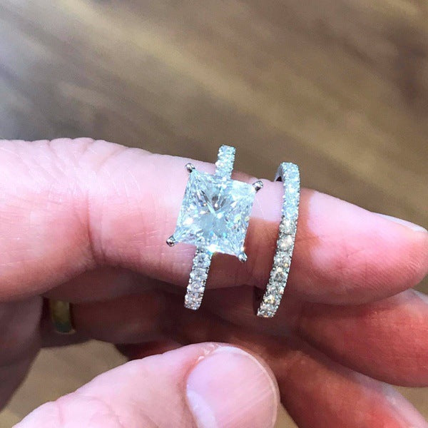1.8 Carat Princess Cut Engagement Ring in Silver